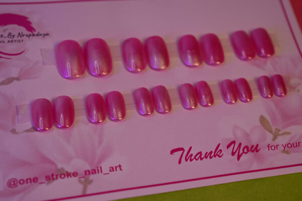 Glaze Finishing Press On nails Pink Glaze