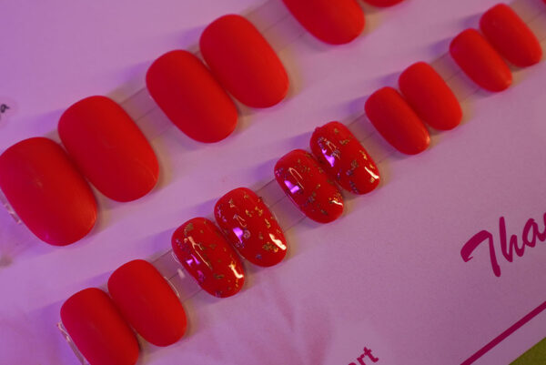 Matte Press on nails Red Matte