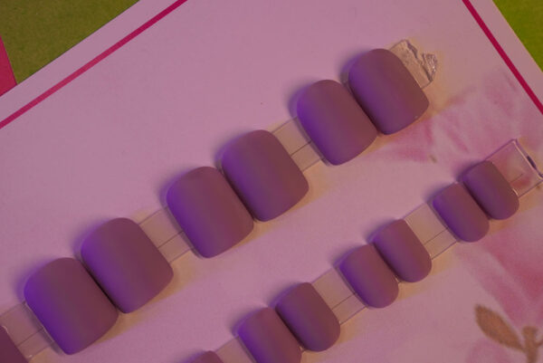 Matte Press on nails purple Matte